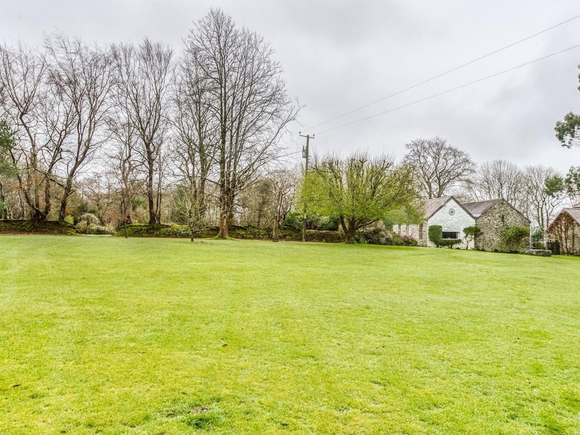 Secluded Holiday Home In Ceredigion With Garden Pennant  Dış mekan fotoğraf