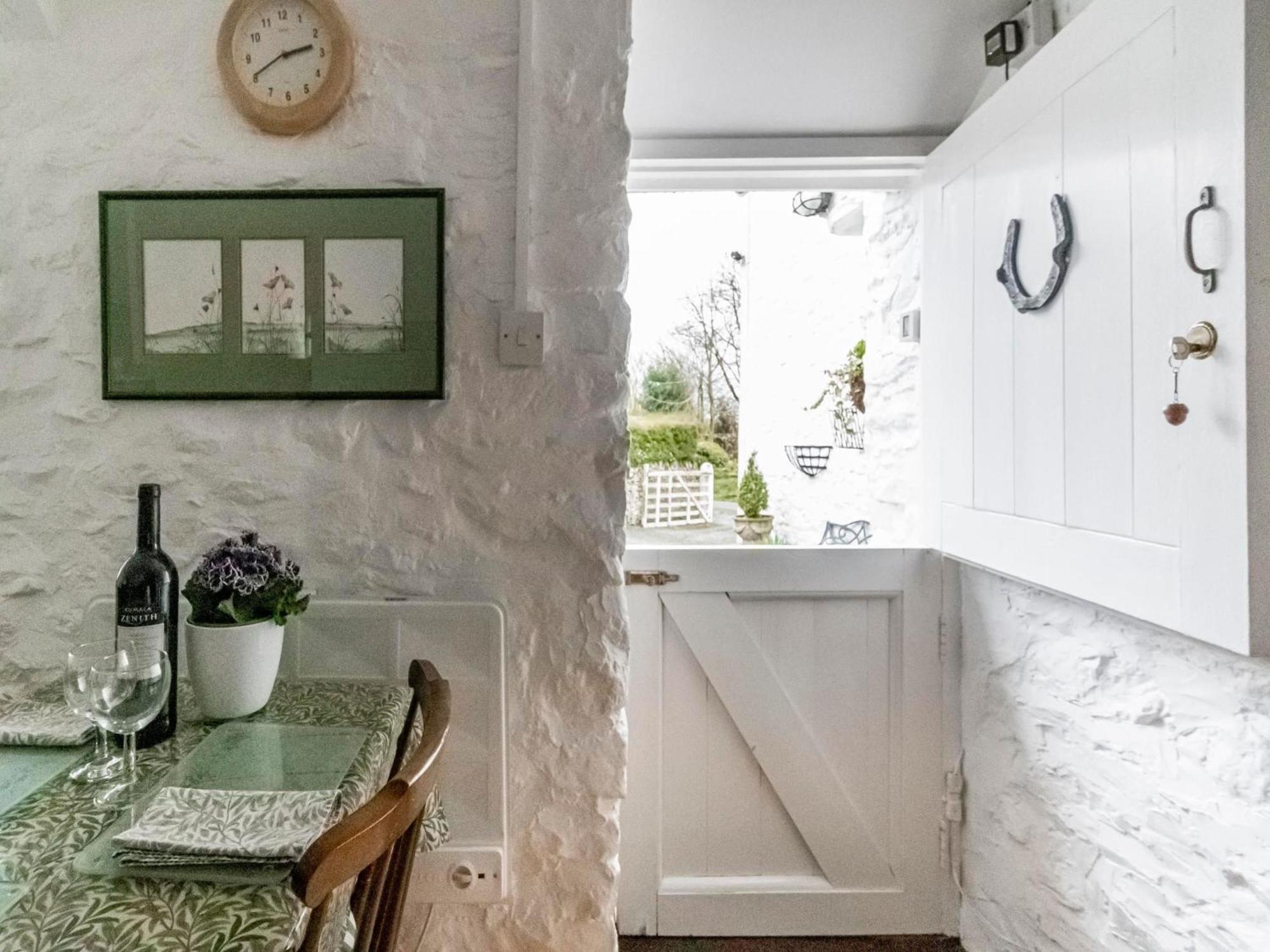 Secluded Holiday Home In Ceredigion With Garden Pennant  Dış mekan fotoğraf